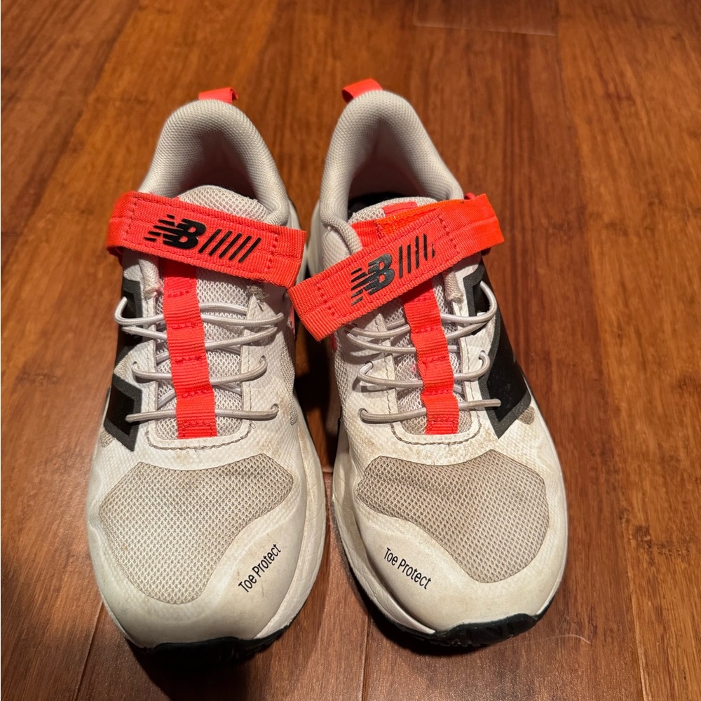 New Balance Kids Sneakers - White, Black, and Red size 13 - Picture 4 of 7